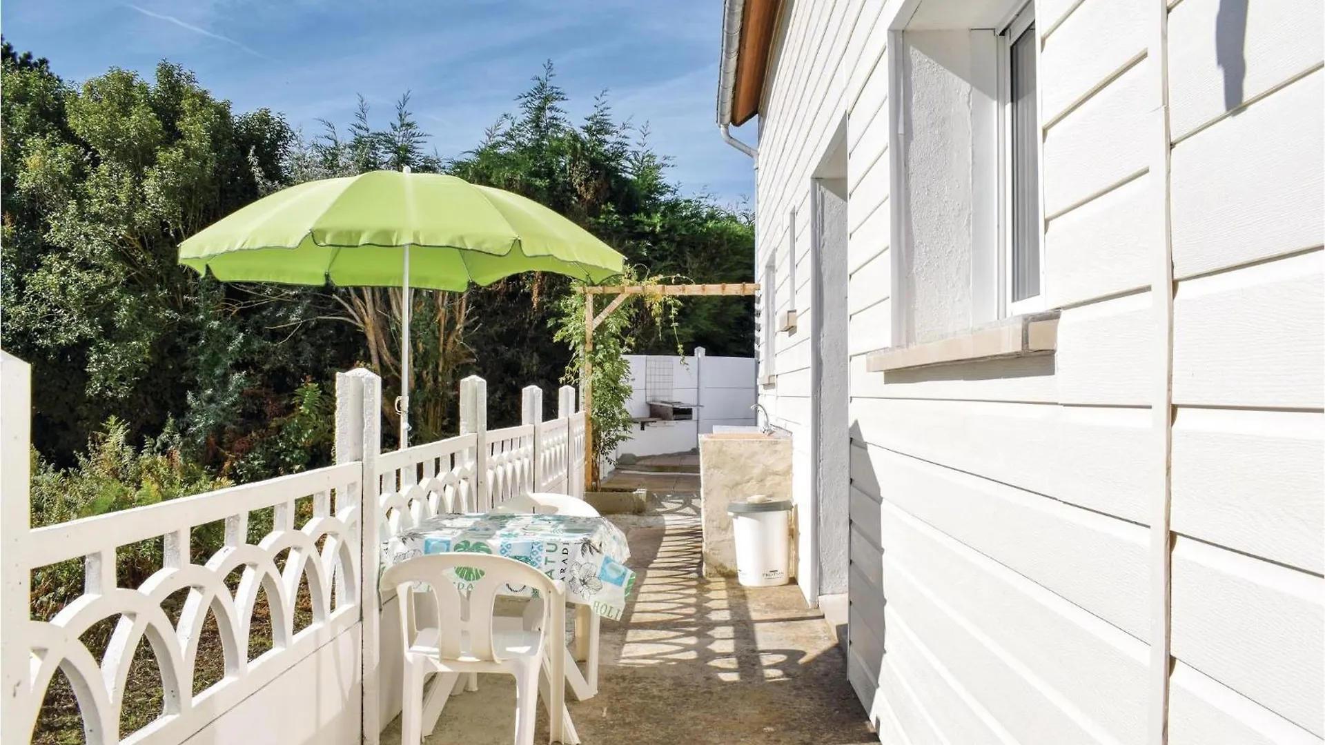 Nice Home In Lanmodez With Kitchen 0*,